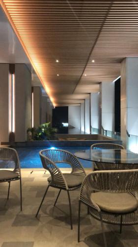 the smith luxury skyview apartments
