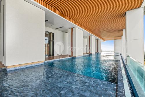 the smith luxury skyview apartments