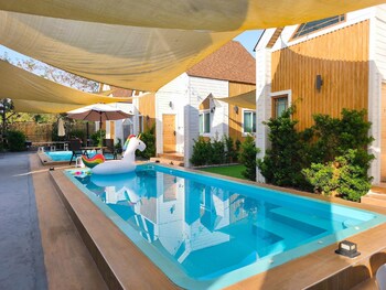 Moon In 9 Haus Cafe & Villas,,3 star