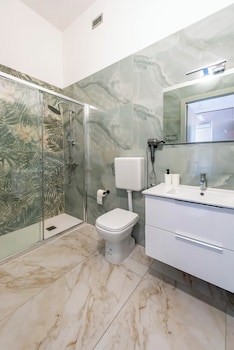 The Central Rock Inn Camere Con Bagno Privato Self Check In,,0 star