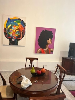 art gallery house