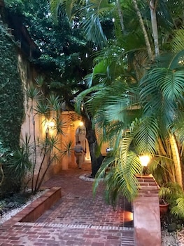 paseo colonial leos favorite
