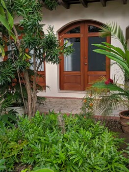 paseo colonial leos favorite