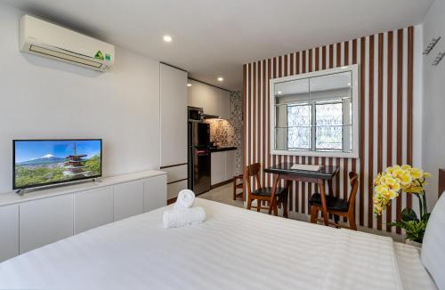 otis apartment 33 tran ke xuong rooftop view