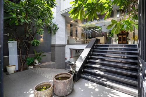 otis apartment 33 tran ke xuong rooftop view