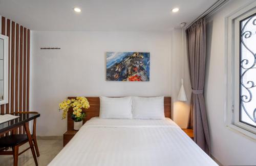 otis apartment 33 tran ke xuong rooftop view