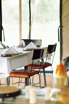 Awali Serengeti Camp,,4 star