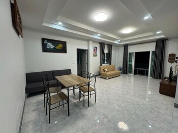 3-Bedroom Chiang Mai House,,4 star