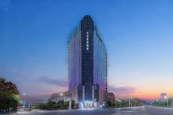 Wanda Moments Neo Nanchang West Railway,,3 star