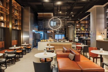 wanda moments neo nanchang west railway