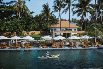 Charm Hon Rom Villas Resort,,3 star