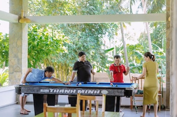 charm hon rom villas resort