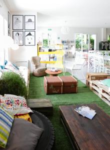 meet gardalake hostel