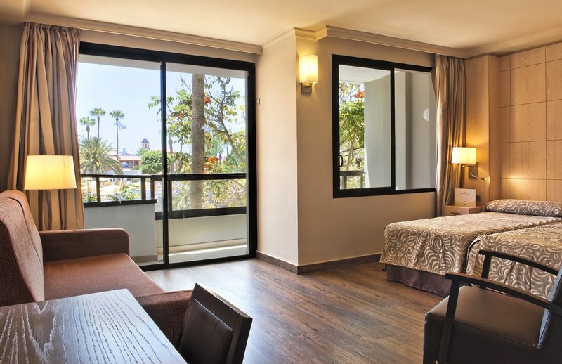 spring hotel bitacora