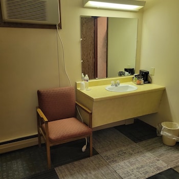 Amaris Inn,,2 star
