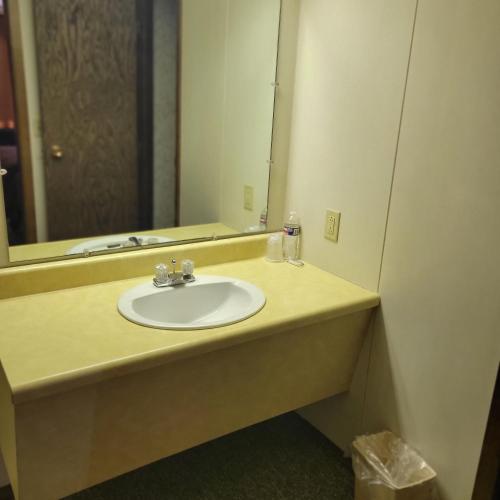 amaris inn