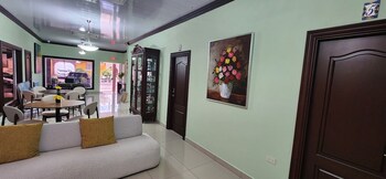 Del Pilar Bed & Breakfast,Plaza Sol 1Sur 1Oeste 60M Sur,3 star