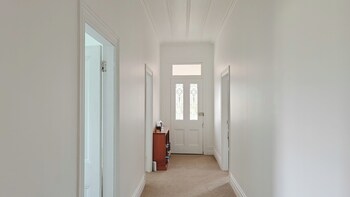 Top Hill House,,4 star