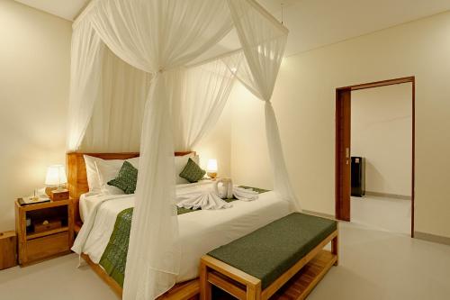 pelana ubud villa