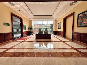 Free Pool The Manor Luxury Condotel,,4 star
