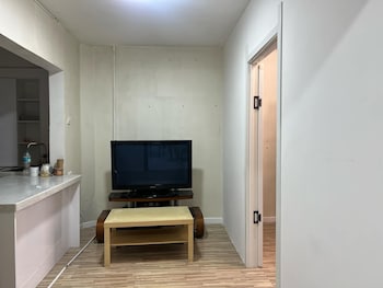 Zebra Guest House,,3 star
