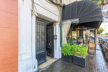 boho studios and apts in mar mikhael