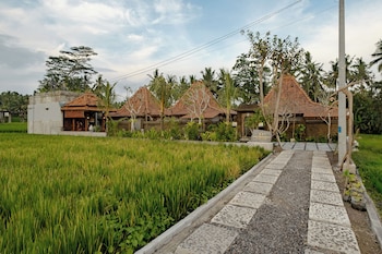 kubu cemcem mesari private villas