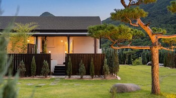 Boeun Pension At 77 Igashinjeong-Gil,,3 star