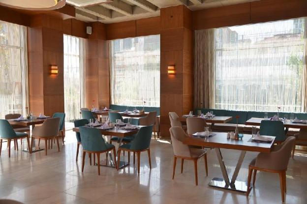 discovery hotel