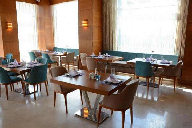 discovery hotel