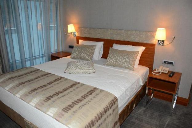 discovery hotel