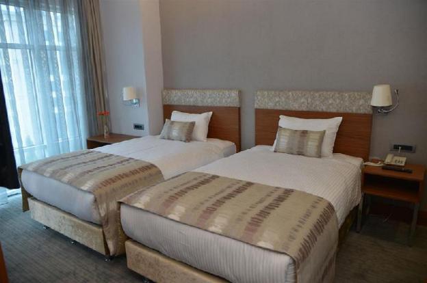 discovery hotel