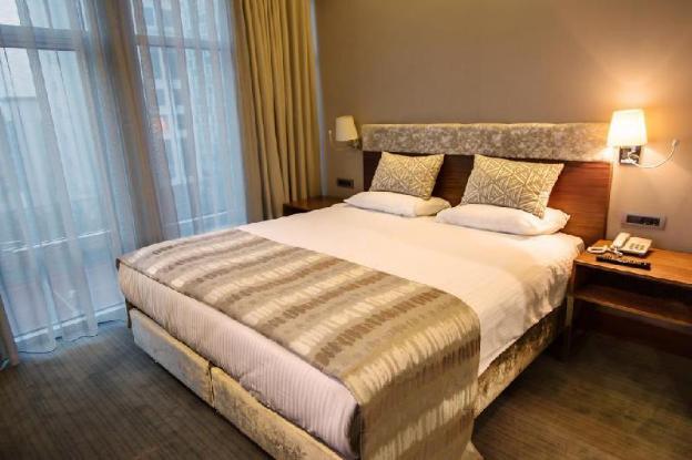 discovery hotel