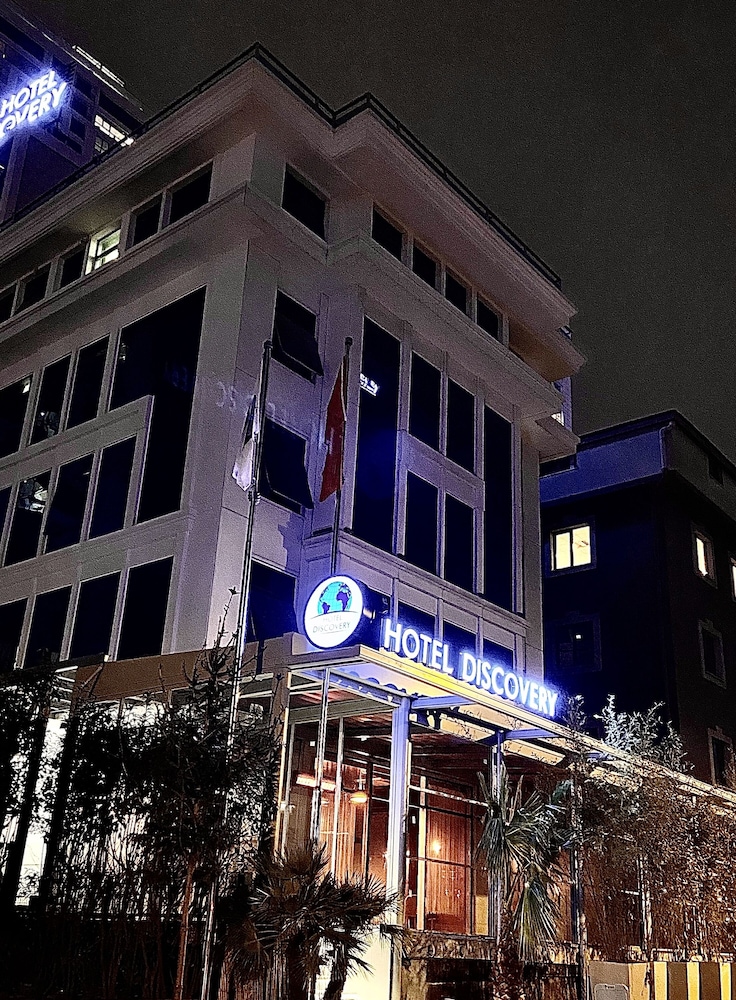 discovery hotel