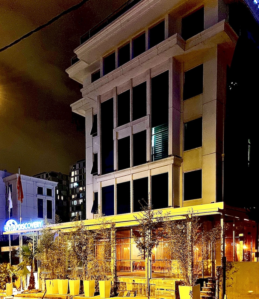 discovery hotel