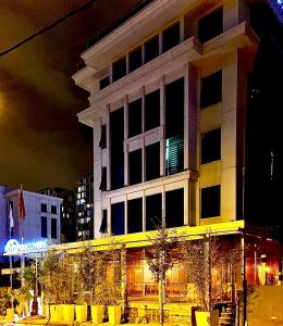 discovery hotel