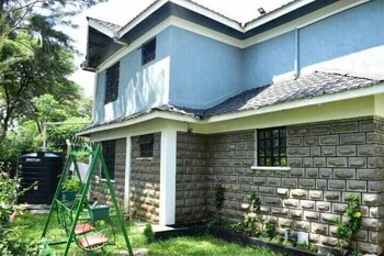aryana holiday mansionette kisumu