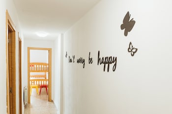 Hostel Albergue La Iglesia,,2 star