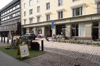cozy studio in kamppi with perfect location