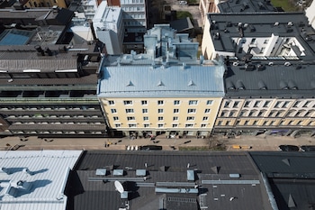 cozy studio in kamppi with perfect location