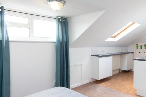 thornbury guest house room 8