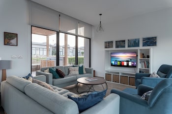 stayr somabay bay life home rentals