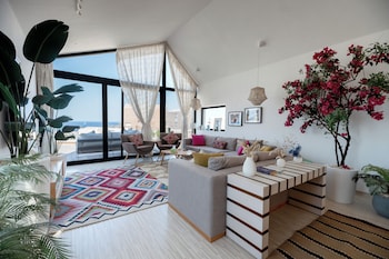 Stayr Somabay - Bay Life Home Rentals,,5 star