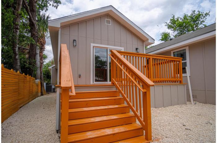 vibrant 4br 3ba oasis near happy downtown