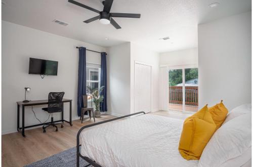 vibrant 4br 3ba oasis near happy downtown