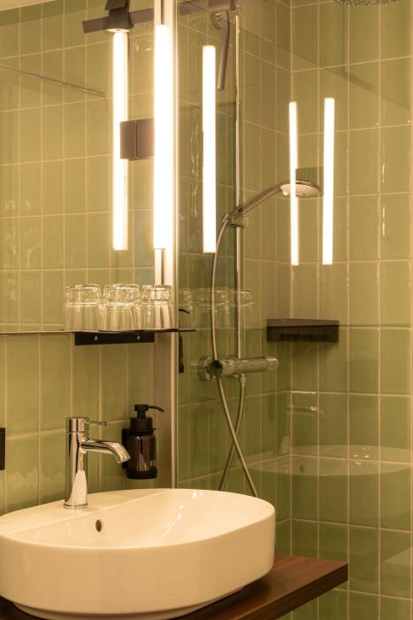 studio 9