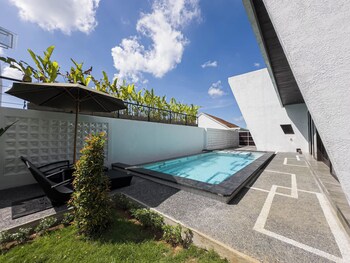 Iri Villas Ubud,,4 star