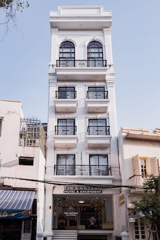the eastern hotel and apartment