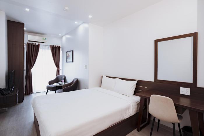 the eastern hotel and apartment