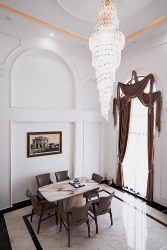the eastern hotel and apartment